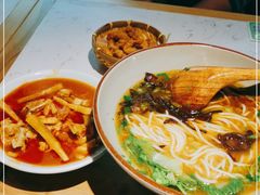 -百春原湖南牛肉粉(百联世纪店)