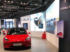-TESLA 特斯拉(上海太古汇体验店)