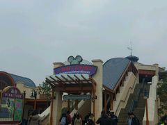 -迪士尼乐园停车场