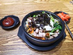 五花肉拌饭-吴草鸡爪오초닭발韩食堂(融恒盈嘉中心店)