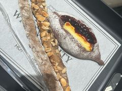 -HOT CRUSH趁热集合·现烤面包(上海环球港店)