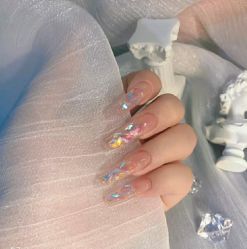 -悦指间美甲美睫