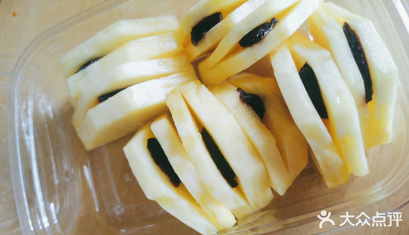 网红小食凤梨夹乌梅
