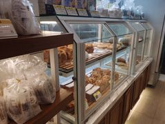 面包甜点陈列柜-老大昌(淮海中路店)
