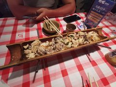 -刘姐啤酒鱼民族演艺餐厅(西街总店)
