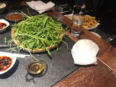-大匠工房古船木艺术餐厅·猪肚鸡专门店(长白仙岛店)