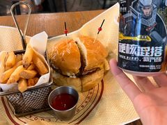 -BOURBON 玻本美式餐厅酒吧(虹桥新天地店)