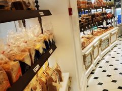-85度C(生甜甜圈研究工坊·上海平凉店)