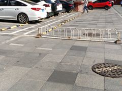 -悦邻百姓广场-停车场