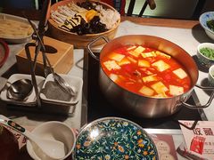 -尚尚仙·酸汤猪手·猪肚鸡火锅(华联万柳购物中心店)