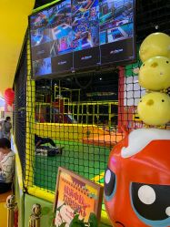 -蹦蹦跳跳(新奥购物中心店)