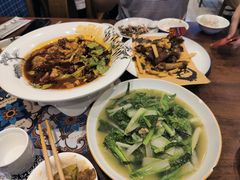 -川流不息·地道川菜·小龙虾(松东路店)