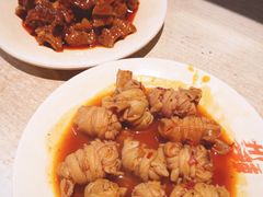 -爆炸头阿姨小四川正宗川味小吃(无任何分店)