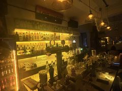 -Mx.cocktail bar