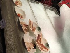 -雍容荟帝王蟹活龙虾展台自助(IFS黑金店)