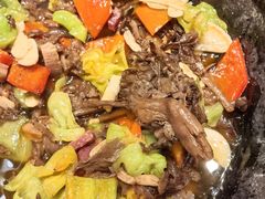 -老滇山寨•云南特色菜•地方菜•民族风情歌舞表演(金碧店)