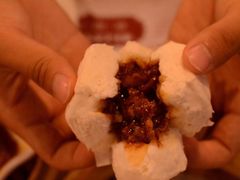 蜜汁叉烧包-点都德(大茶楼店)