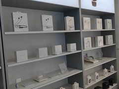 -荣耀授权专卖店(黄浦浙江中路店)