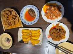 -爆炸头阿姨小四川正宗川味小吃(无任何分店)