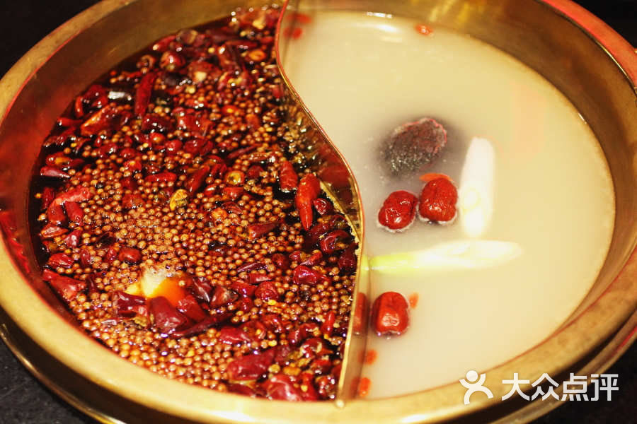 巴蜀隆门火锅-zei成都范儿火锅(南京西路店)巴蜀隆门火锅 の 鸳鸯甲鱼