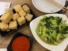 金陵炸臭豆腐-宝记烧烤·碳锅羊肉·羊蝎子火锅·夜食社(文体路创始店)