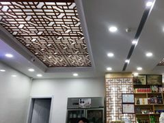 大堂-撒拉人家.酸菜牦牛肉火锅