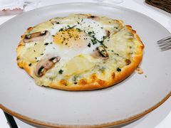 松露鸡蛋蘑菇披萨-nata&bica(松江大学城店)