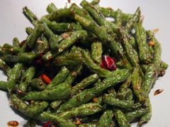 -蜜桃餐厅·伴山(湖滨商业街店)