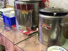 自助取餐区-渝之汇牛肉豌杂面