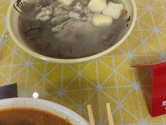 -苓记南京鸭血粉丝.皮肚面(县东巷店)