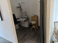 -康利眼镜·蔡司战略合作店(龙泉书房店)