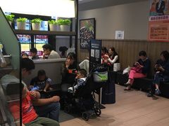 等位区-肯德基(年家浜店)