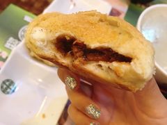 酥皮焗叉烧包-添好运点心专门店(深水埗店)