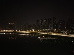 -南京眼步行桥