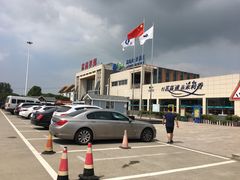 -平望服务区·停车场