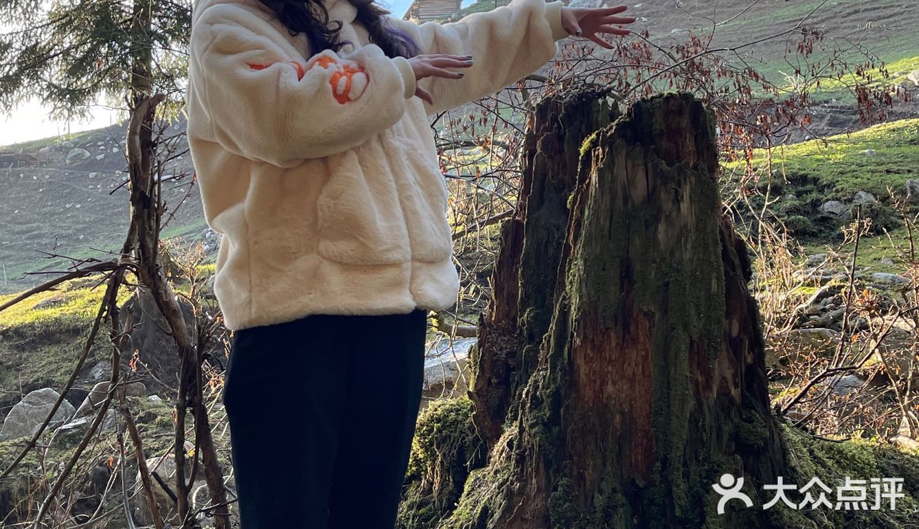 神山环绕的的天堂，琼库什台
