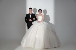 -都市丽人婚纱摄影