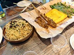 -老街烧烤大排档·地道湖北菜·龙虾馆(汉口火车站店)