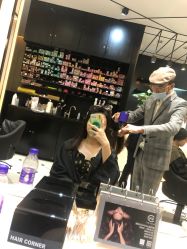 -HAIR CORNER