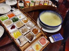 -香麒园·过桥米线·南湖雅宴