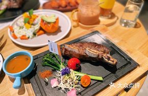Bone-in Beef Short Ribs