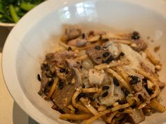 干拌猪杂老友粉-漆黑觉米粉(三里屯店)