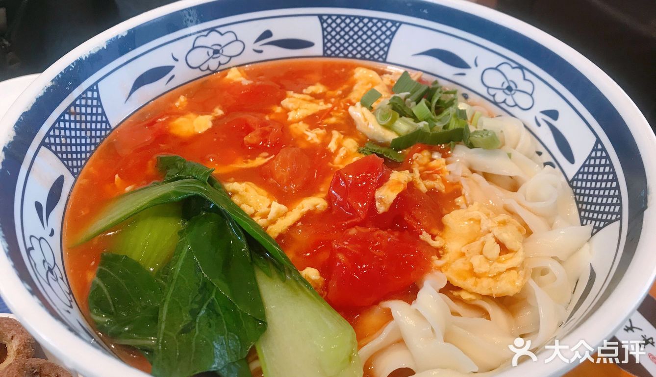 兩個人的份量，校內最佳西紅柿雞蛋麵
