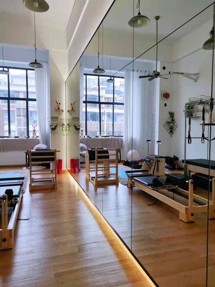 苗小姐健身普拉提工作室-"来这里上了第八节课了,自己之前花了很多钱.