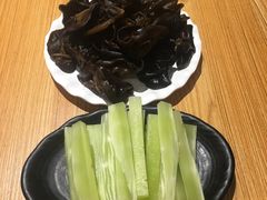 -超越炭火牛蛙火锅鸡(河东店)