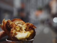 猫山王burnt&nbsp;cheese&nbsp;cruffin-Keong Saik Bakery