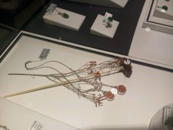 -北京七彩云南翡翠珠宝旗舰店(月坛店)