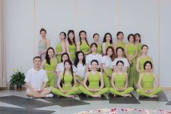 -亚太瑜伽普拉提学院