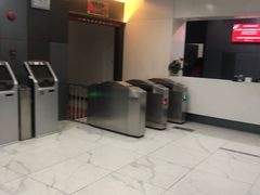 -包玉刚游泳场(黄龙恒励大厦店)