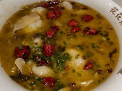 -渝是乎酸菜鱼(龙旗购物中心店)